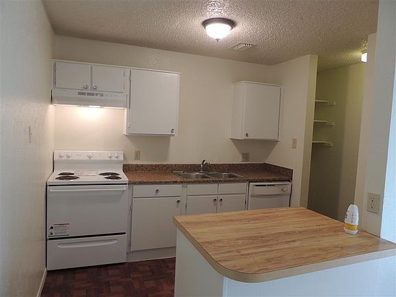 4th image of 1422 Bob White Dr