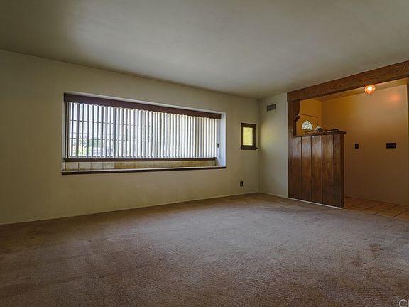 5th image of 254 E Cypress St