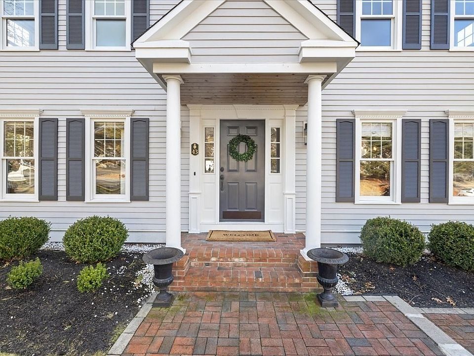 43 Ocean Hill Dr, Kingston, MA 02364 | Zillow