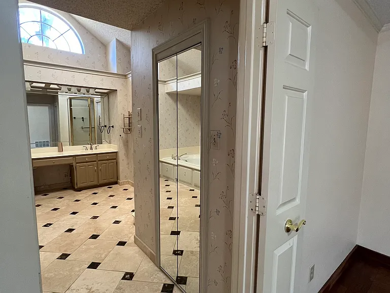 2821 Grand Oak Dr — Photo 12