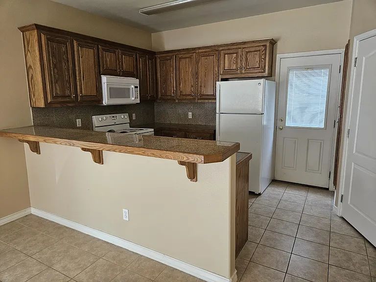 Santa Fe Townhomes — Photo 4