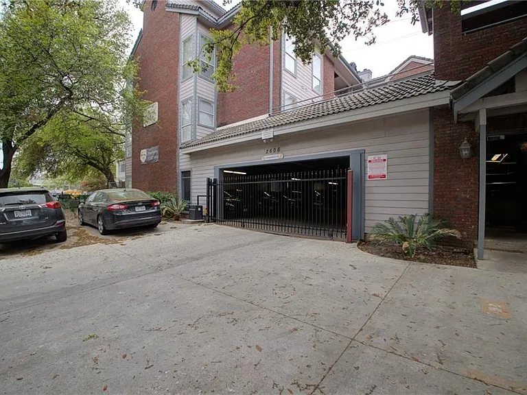 2606 Rio Grande St #101 — Photo 23