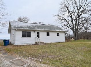 824 Quentin Ct, Kingsford Heights, IN 46346