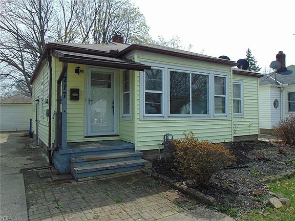 2nd image of 717 W 32nd St