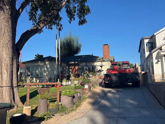 3rd image of 217 Thompson Ave