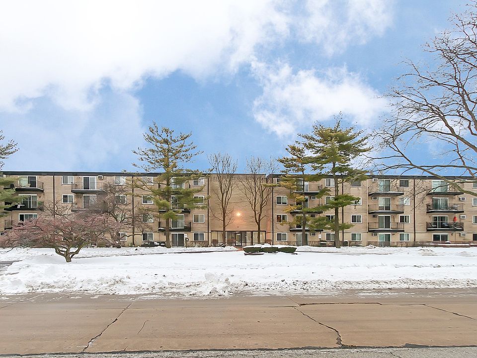 1st image of 2315 E Olive St APT 1C