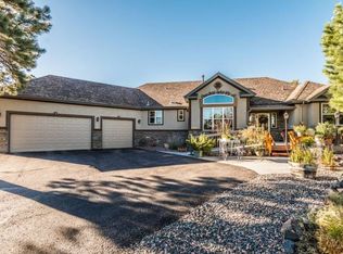 1064 Cottonwood Ln, Larkspur, CO 80118