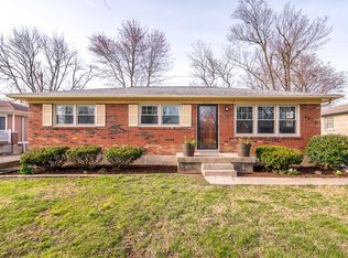 6015 Rocky Mountain Dr, Louisville, KY 40219