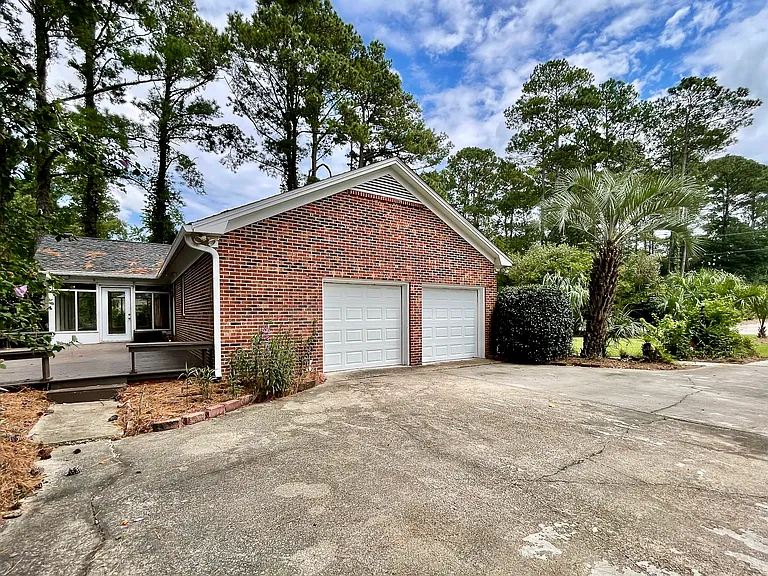 219 Green Lake Dr — Photo 36