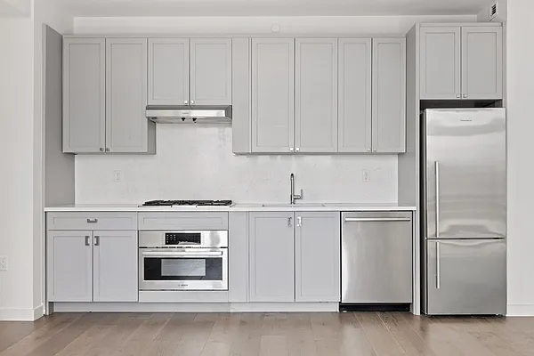 Rented by Greystar | media 17