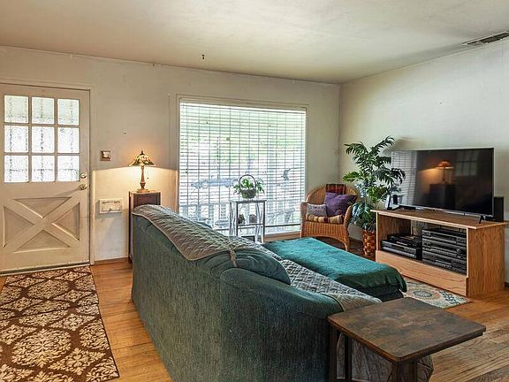 5th image of 5856 Ortega St