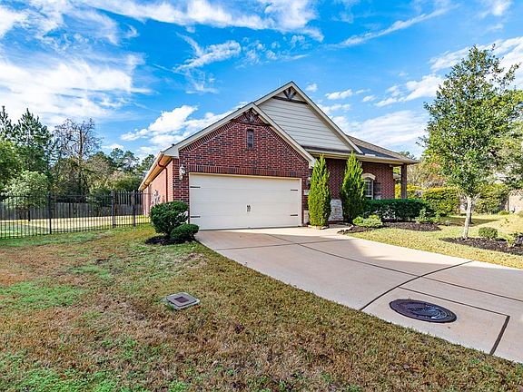 3rd image of 11 Windsinger Ct