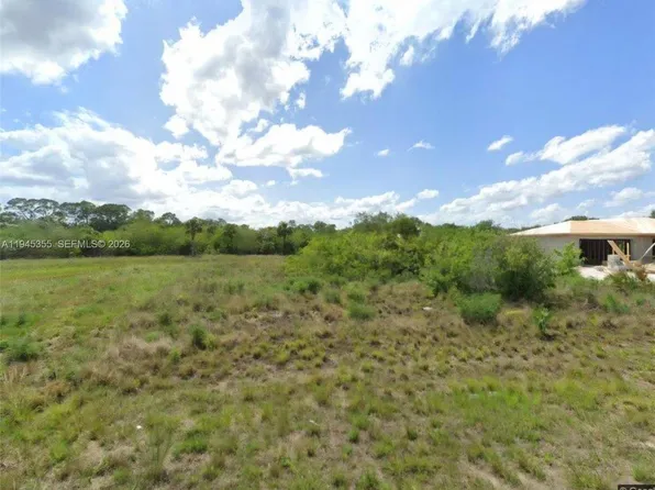 210 Moonlight Ln, Labelle, FL 33935