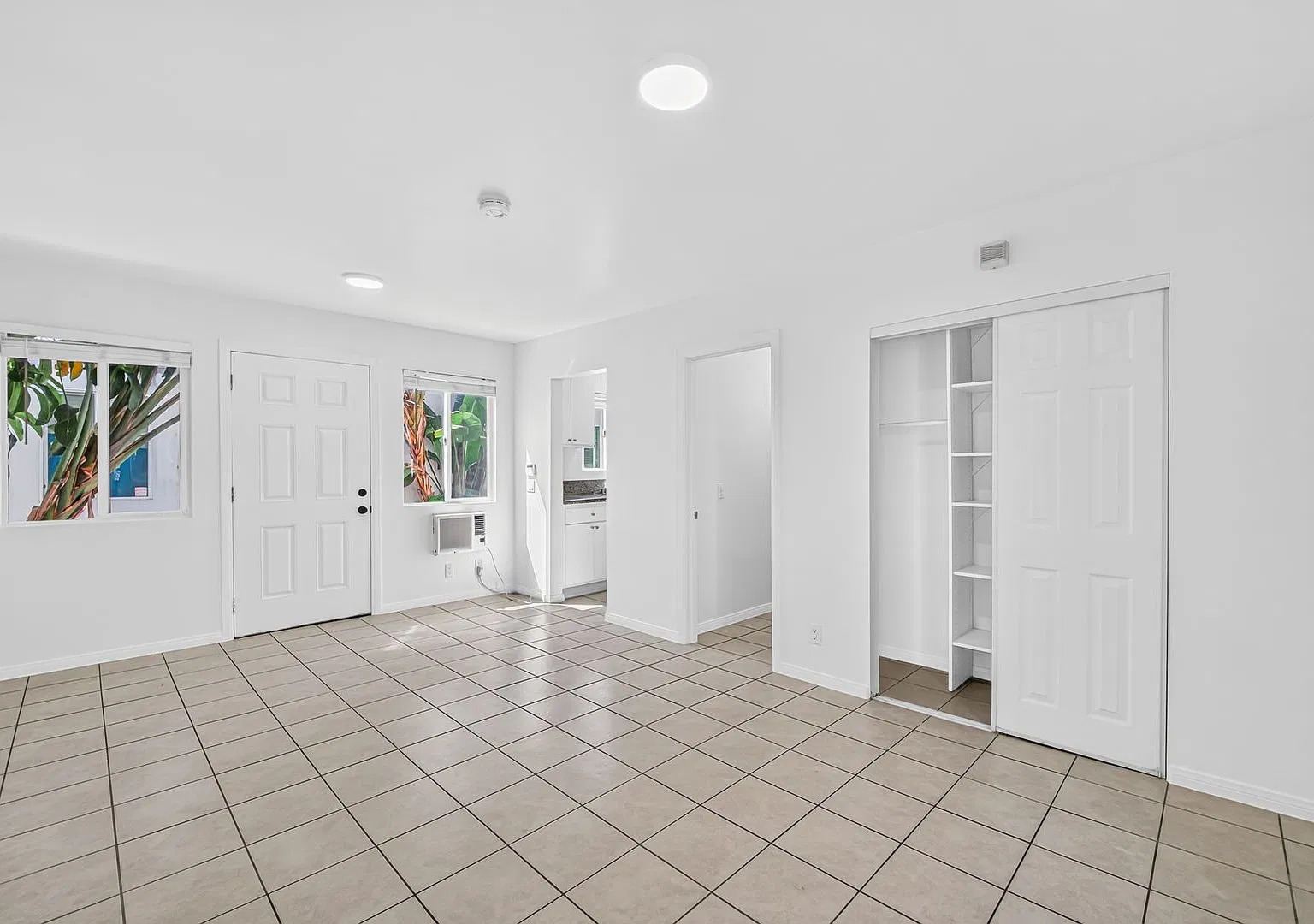 67 Alamitos Ave — Photo 4