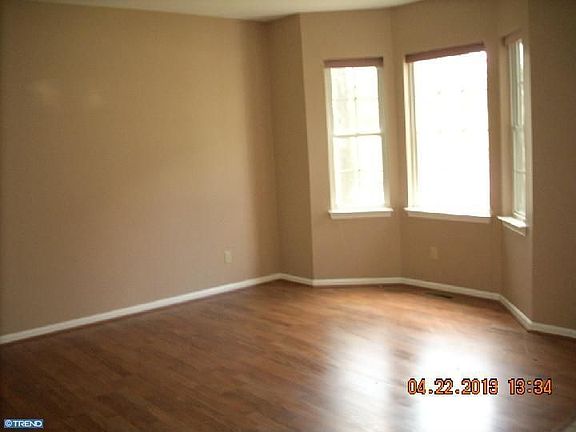 2nd image of 98 Sycamore Ln