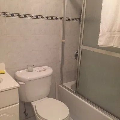 Rented by 18 REALTY | media 15