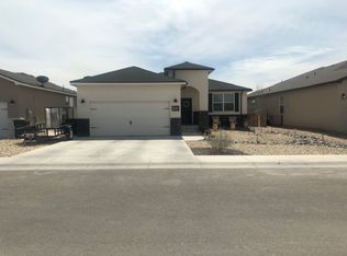 1919 Diamond Dr, Carlsbad, NM 88220