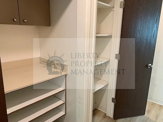1041 S Hutchins St #3 — Photo 10