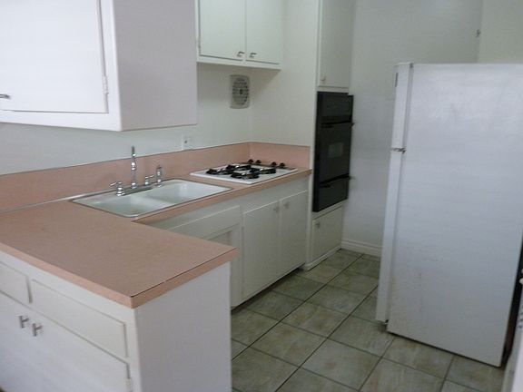5th image of 1022 2nd St #4