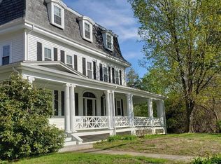 1077 Washington St APT 4, Holliston, MA 01746