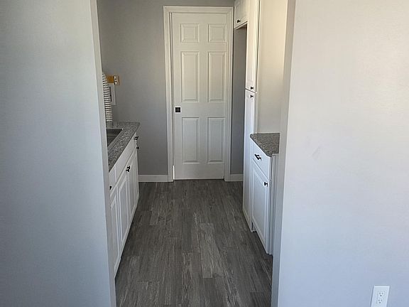 5th image of 4010 Rockwood St #1/2