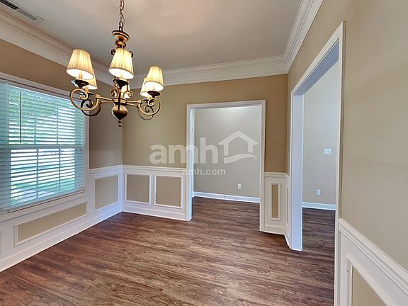 5th image of 711 Riata Ct