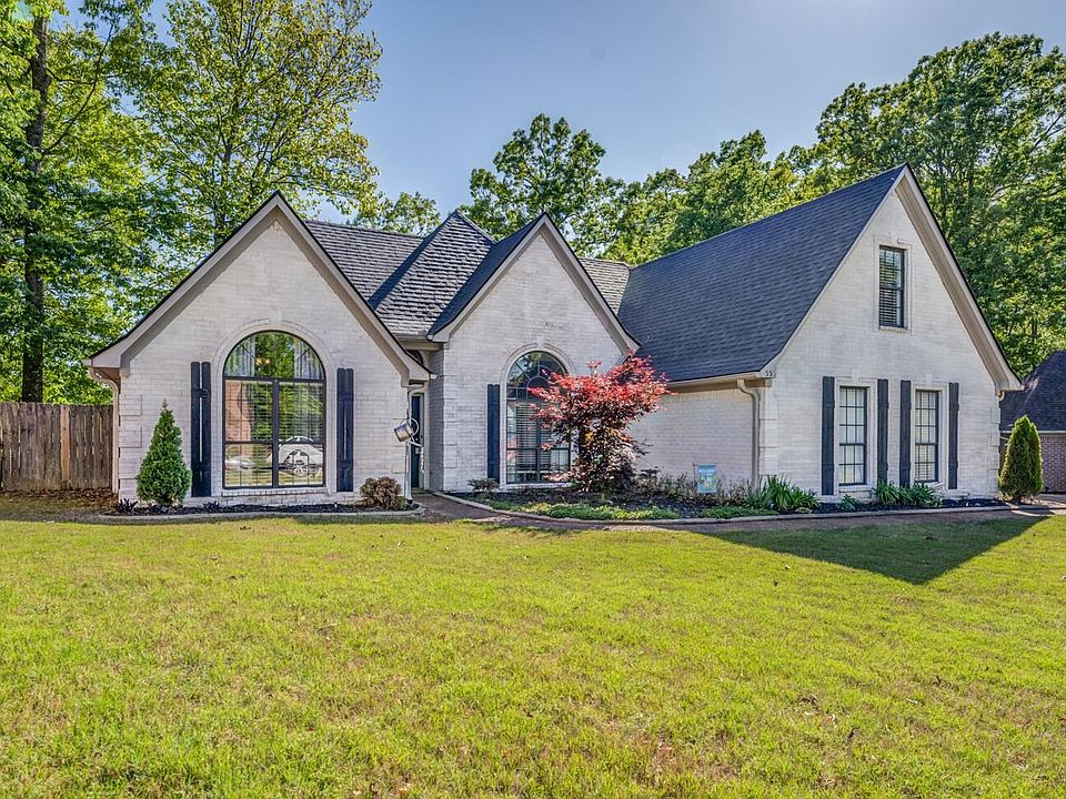 1st image of 55 Harbor Oaks Cv