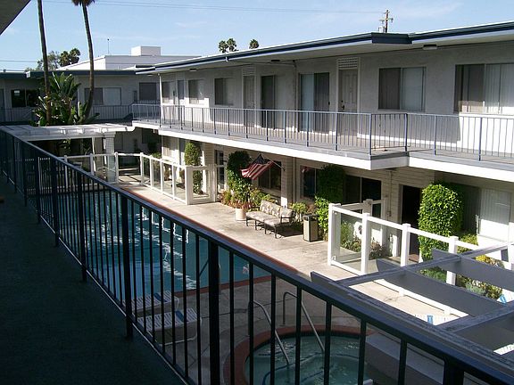 2nd image of 3725 Garnet St #3902e1362