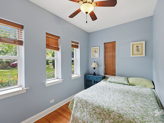 5th image of 3727 N Keeler Ave APT 1G