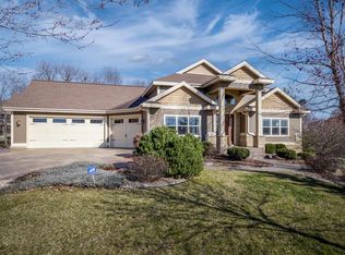 1201 Frederick Ct, Waunakee, WI 53597