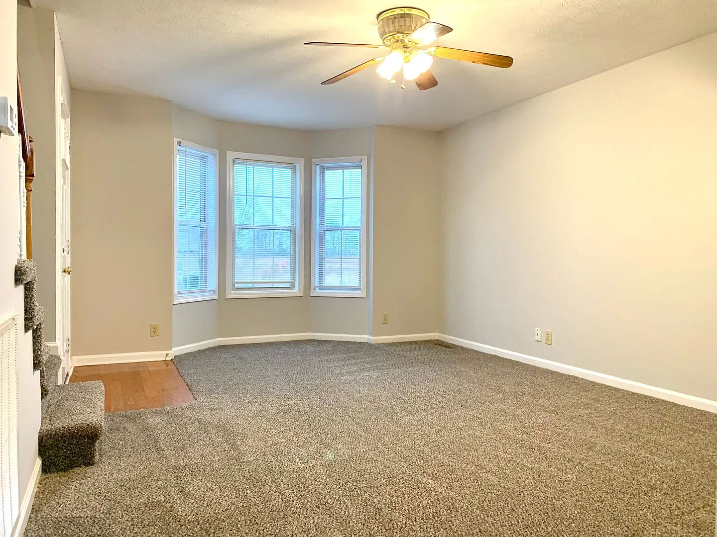 2511 Rafiki Dr — Photo 2