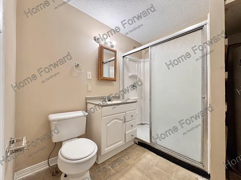 348 Davis Ct — Photo 12