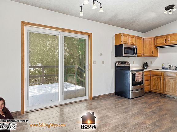 4th image of 3596 Meadowlark Dr