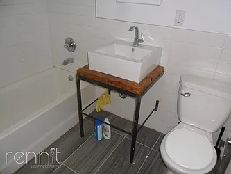 Rented by Rennit Inc.