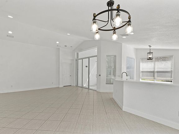 5th image of 11136 Kaui Court