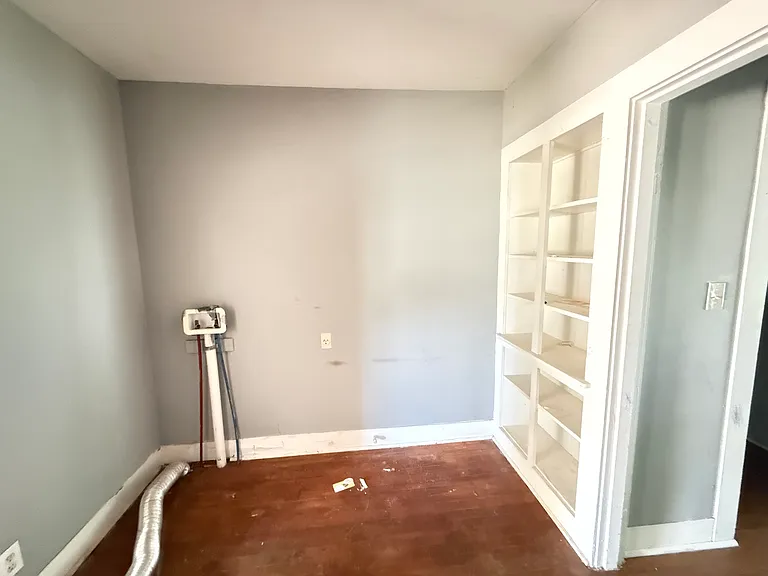 1717 McGregor Ave #B — Photo 4