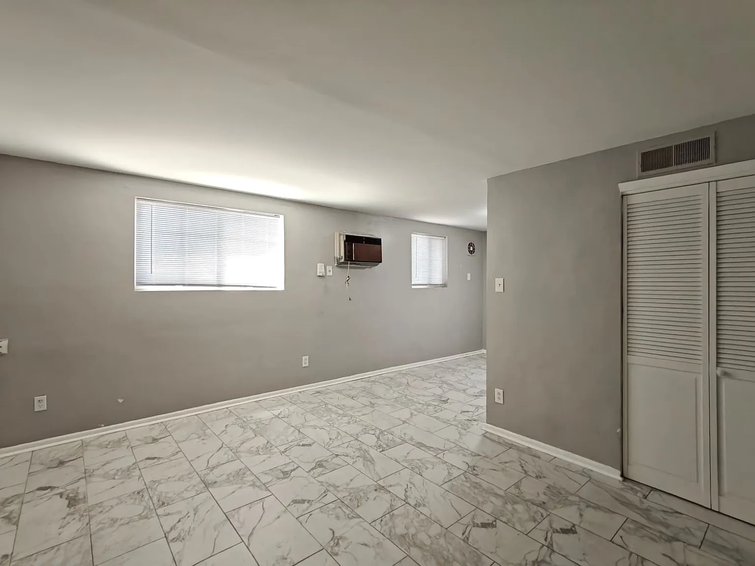 Beautiful Apartment Available Now! — Photo 4