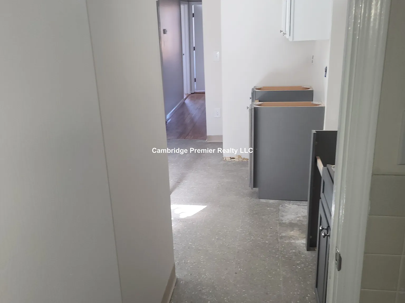 2 bed, 800 sqft, $3,244 — Photo 2