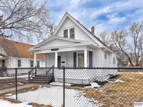 2566 Camden Ave, Omaha, NE 68111