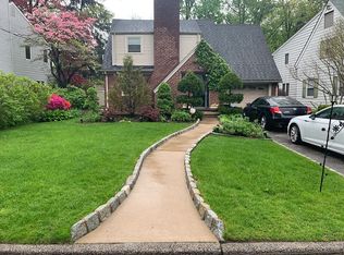 567 Northumberland Rd, Teaneck, NJ 07666