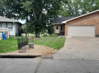 5324 Stonecliffe Dr, Lincoln, NE 68516