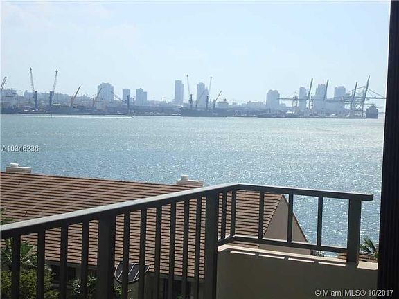 3rd image of 520 Brickell Key Dr APT A900