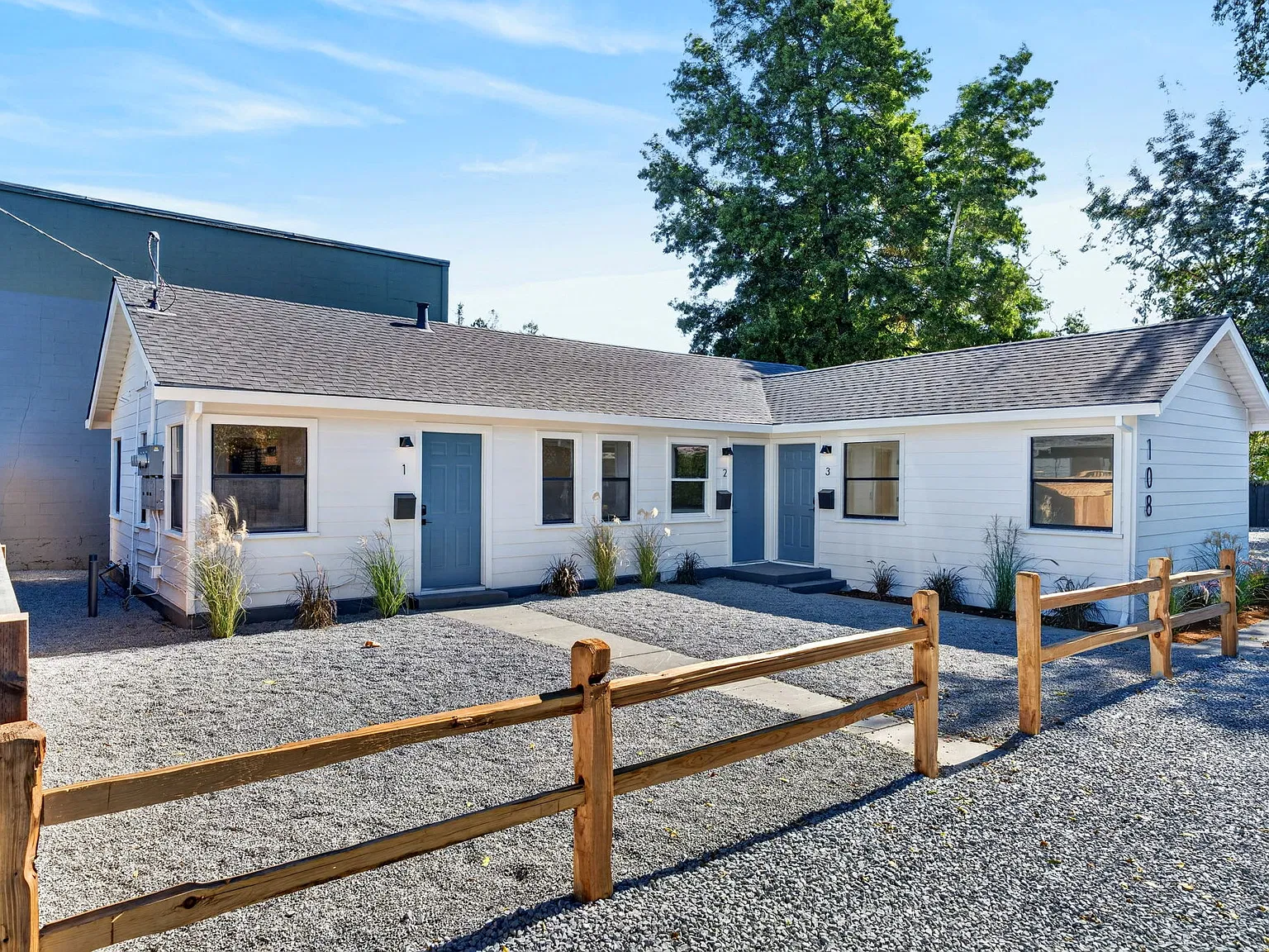 2 bed, $2,200 — Photo 1