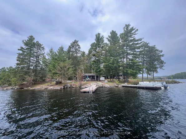 910 Weslemkoon Lake Rd, Addington Highlands, ON K0L 1W0