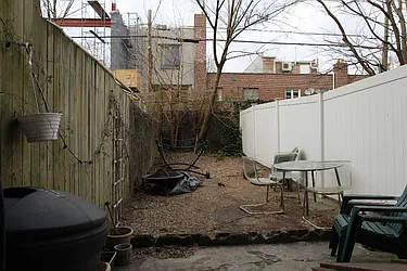 Rented by Rennit Inc.