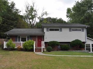 3 Coral Dr, Taylors, SC 29687