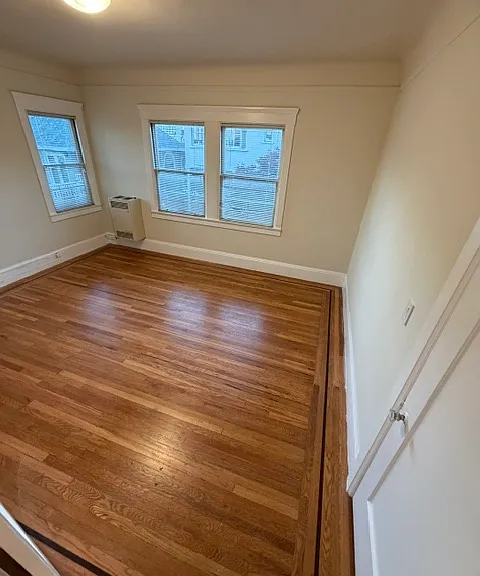 285 Van Buren Ave #4 — Photo 4