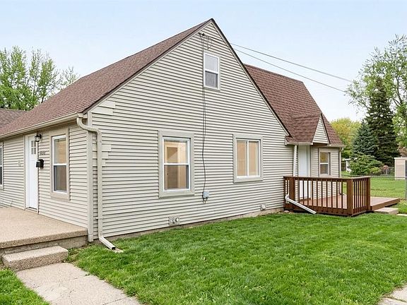 3rd image of 24100 Berry Ave