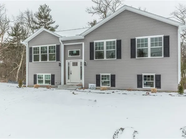 44 Union Ave, Burrillville, RI 02830