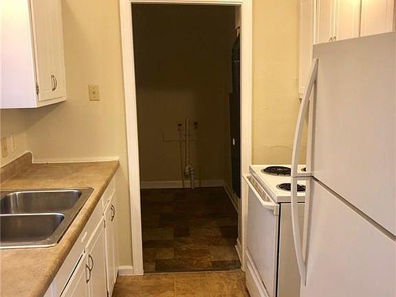 5th image of 3516 N Hawthorne Ln